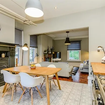 Dilkoosha House Leeds Ls25 Alloggio in famiglia *