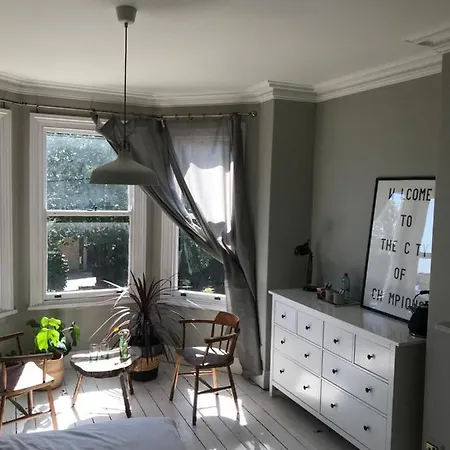 Dilkoosha House Leeds Ls25 Alloggio in famiglia